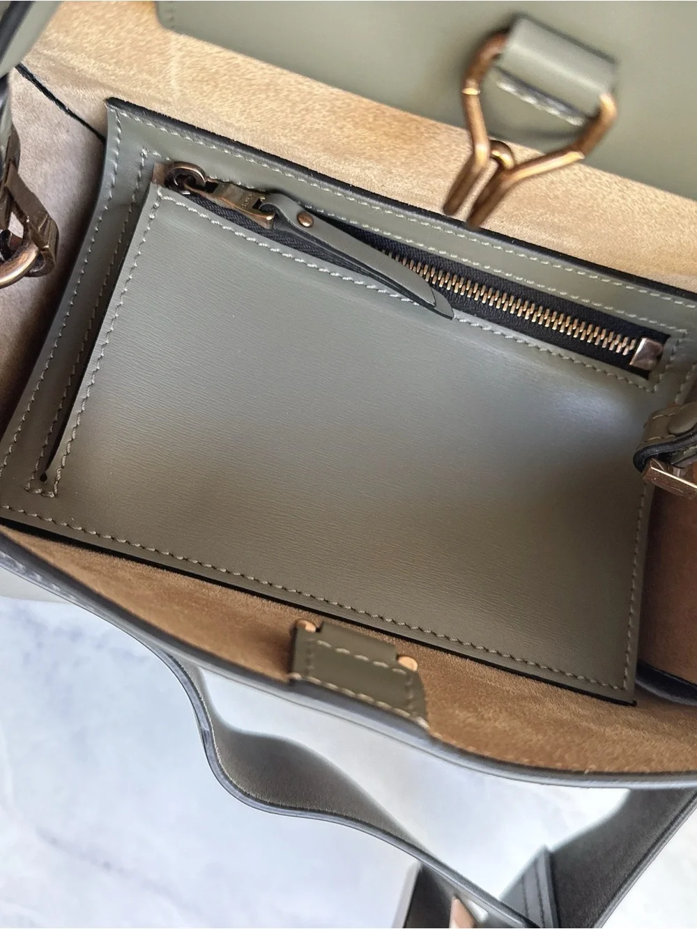 New Boyy Devon 21 bag Kalamata